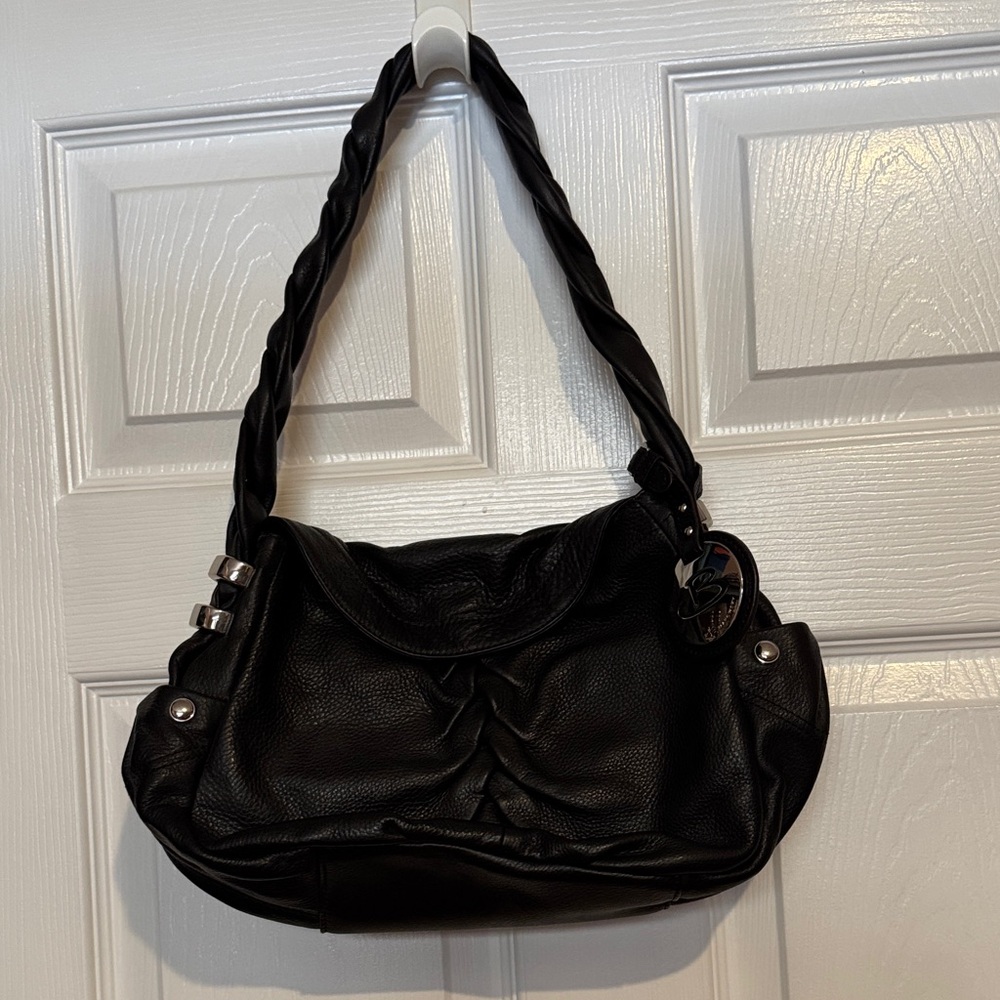 Elegant Black Leather Shoulder Bag